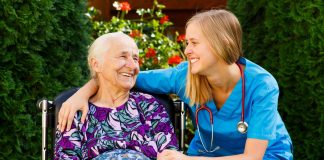 Дома престарелых: приговор или спасение?