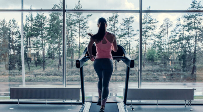 Беговая дорожка: быстрым шагом к здоровью и красоте