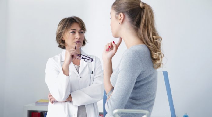 Когда следует идти к гинекологу и как его выбрать?