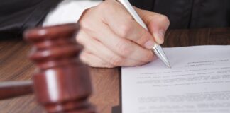 Как подать иск в суд