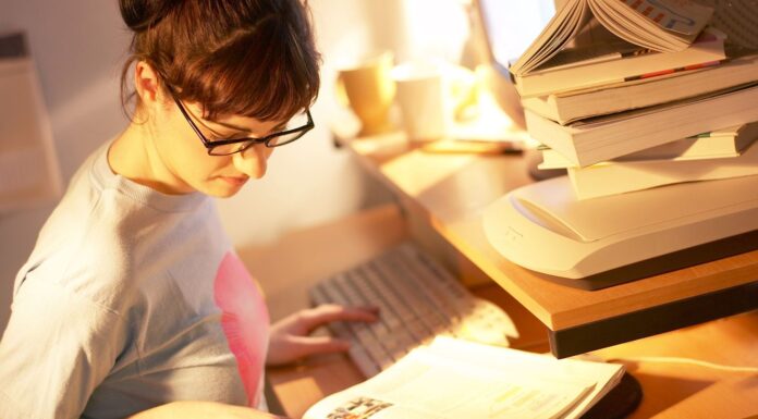 Где заказать написание диссертации: перечень услуг, особенности, причины заказа работы, плюсы работы с компанией