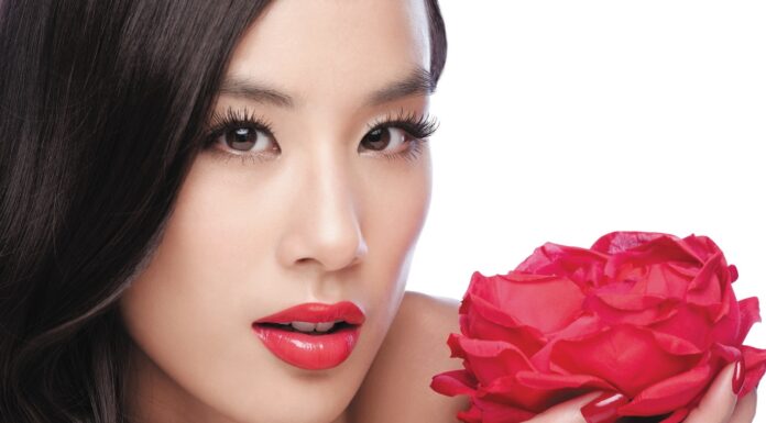 Корейская косметика оптом: что это, где купить, ассортимент товаров, особенности производства и плюсы использования корейской косметики