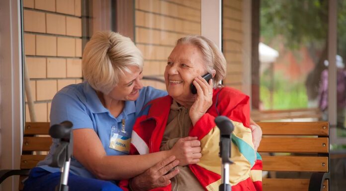 Плюсы частного дома престарелых
