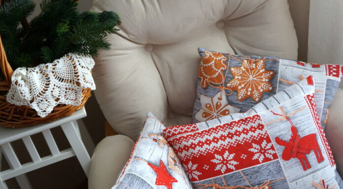 Стоит ли покупать новогодние подушки: что это, разновидности, для чего используются, материалы изготовления, плюсы магазина