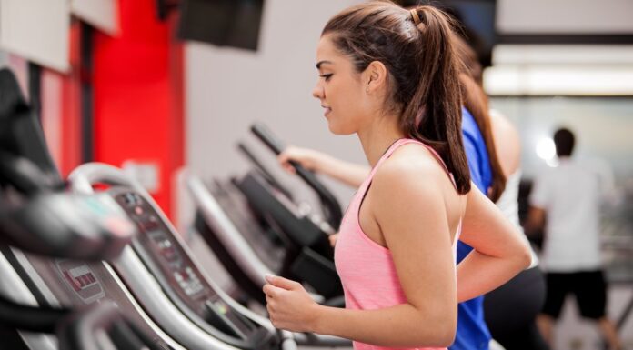 Стоит ли покупать беговую дорожку домой: ассортимент, назначение, положительное влияние на организм, плюсы, особенности выбора