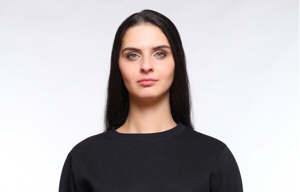 Как выбрать качественный свитшот для женщины: ассортимент, что это такое, критерии выбора, уход за свитшотом и плюсы компании