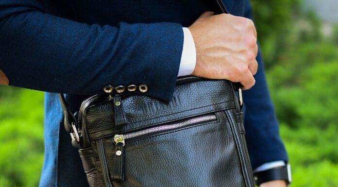 Как выбрать мужскую сумку: сумка-мессенджер, рюкзак, большая сумка и сумка-дафл (ручная кладь)