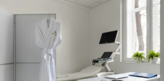 Медицинские столы: как выбрать удобный