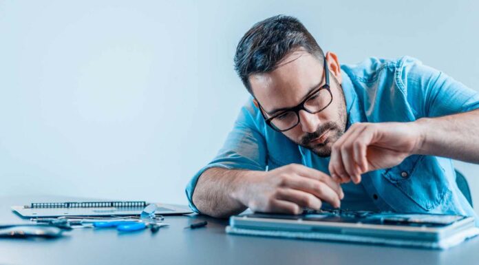 Ремонт ноутбуков: доверьте это профессионалам. Где отремонтировать ноутбук и как продлить его работу?