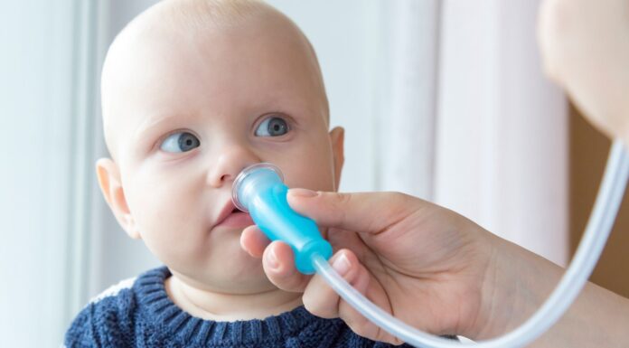 Чистка носа малышу. Практическое руководство