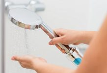 Как очистить жесткую и хлорированную воду для душа