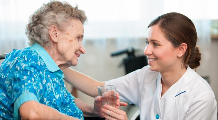 Уход за людьми с болезнью Альцгеймера