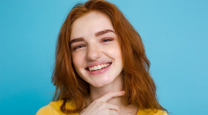 Имплантация зубов: плюсы, методы и советы по выбору клиники