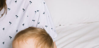 Колики у малышей: причины, симптомы и эффективные методы борьбы