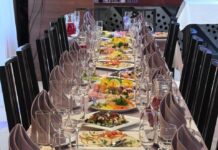 Доставка фуршета и банкета под ключ: как организовать идеальное выездное угощение для любого мероприятия